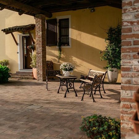 شقة La Casa In Collina ألبا المظهر الخارجي الصورة