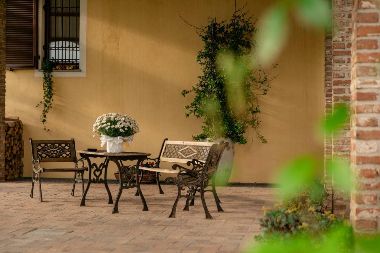 شقة La Casa In Collina ألبا المظهر الخارجي الصورة